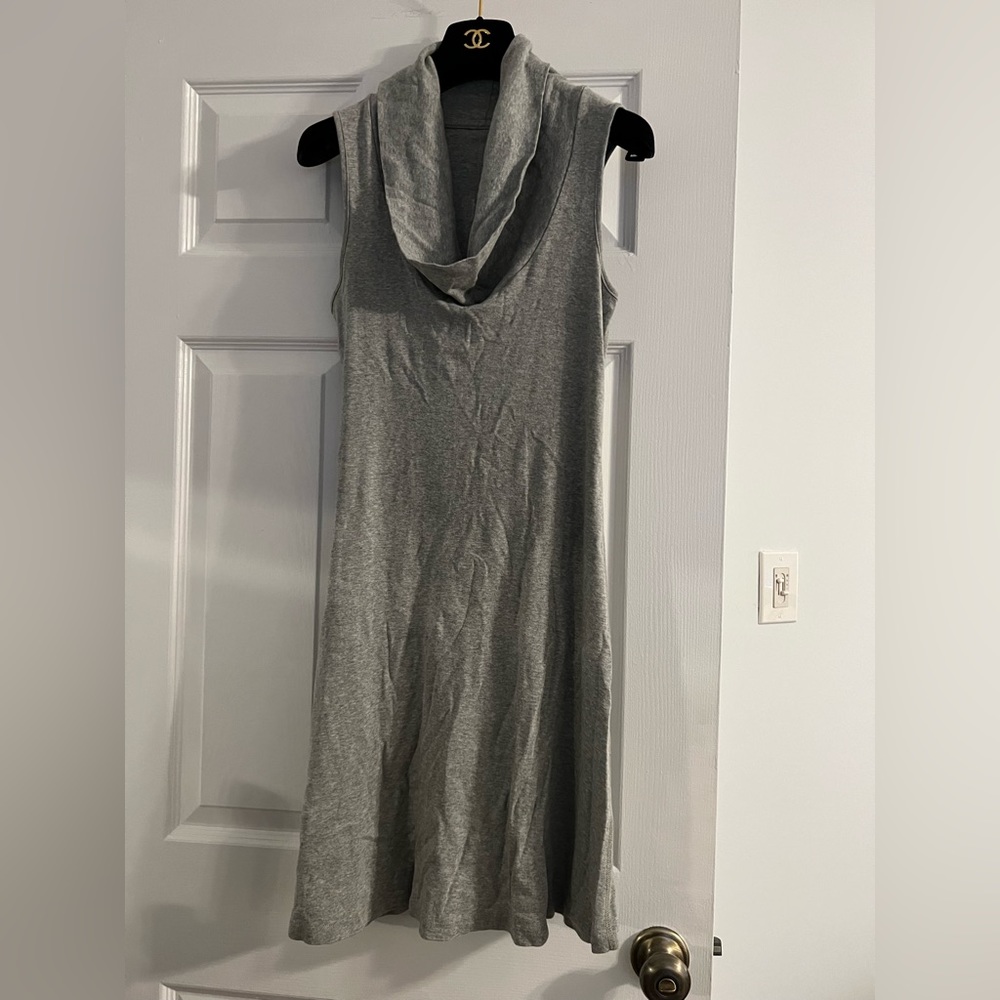 Gray comfortable Three Dots 100% cotton Cowl Neck dress size Small EUC